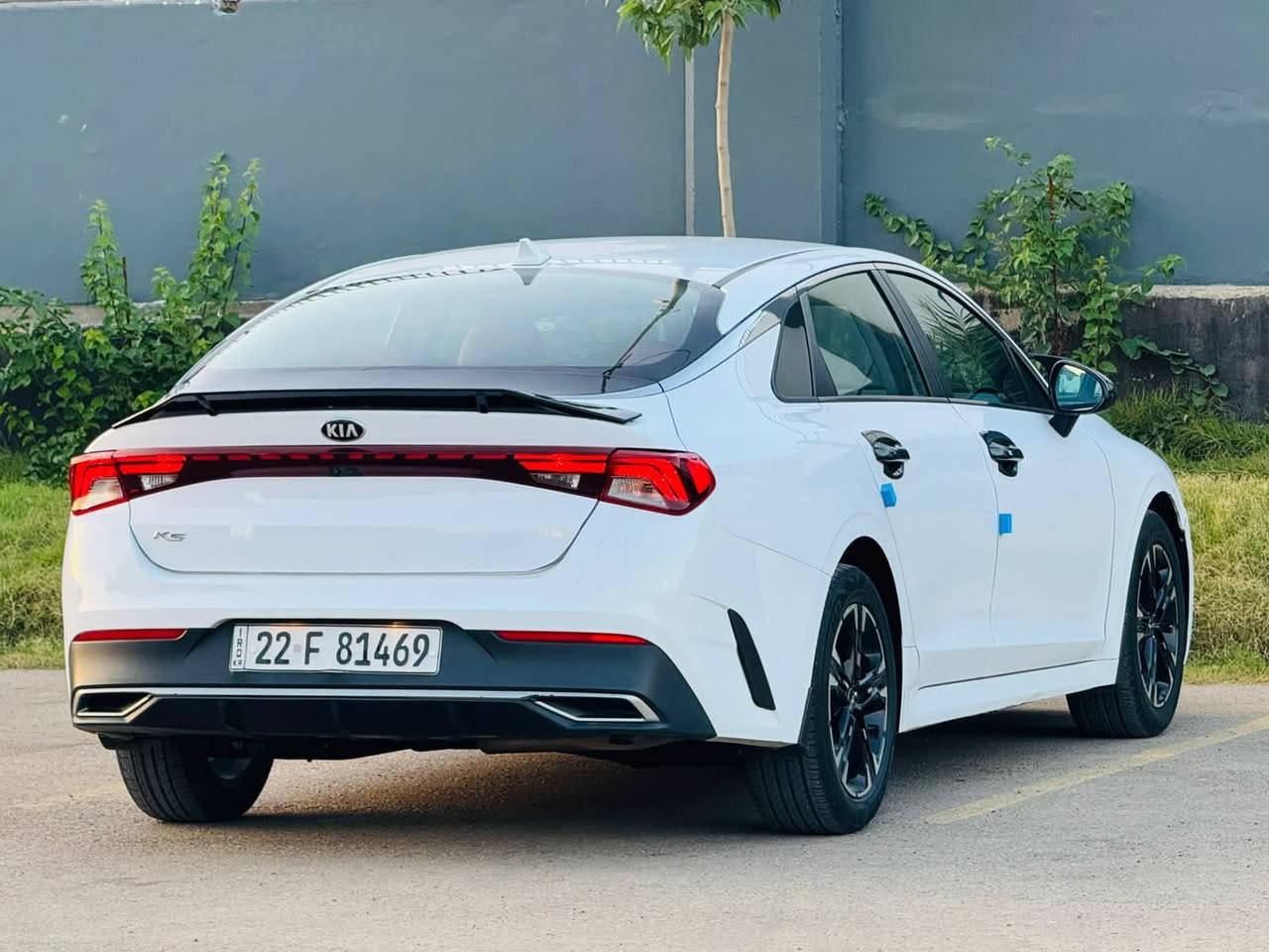 k5    2021
حادث موضح بل صور 
ربع بنيد او جاملغ باب سايق 
مواصفات   مثبت سرعه  تحديد مسار   اوتو هولد  اوتو بارك  تحكمات ستيرن  رادار   كامره دوار  
مكينه 1600 تيربو 
ماشيه 54
سياره حيل جديد
رقم اربيل تريد تحويل تريد وكاله 
السعر 154 بيه مجال
 العنوان بغداد  الكاظميه 
***********
