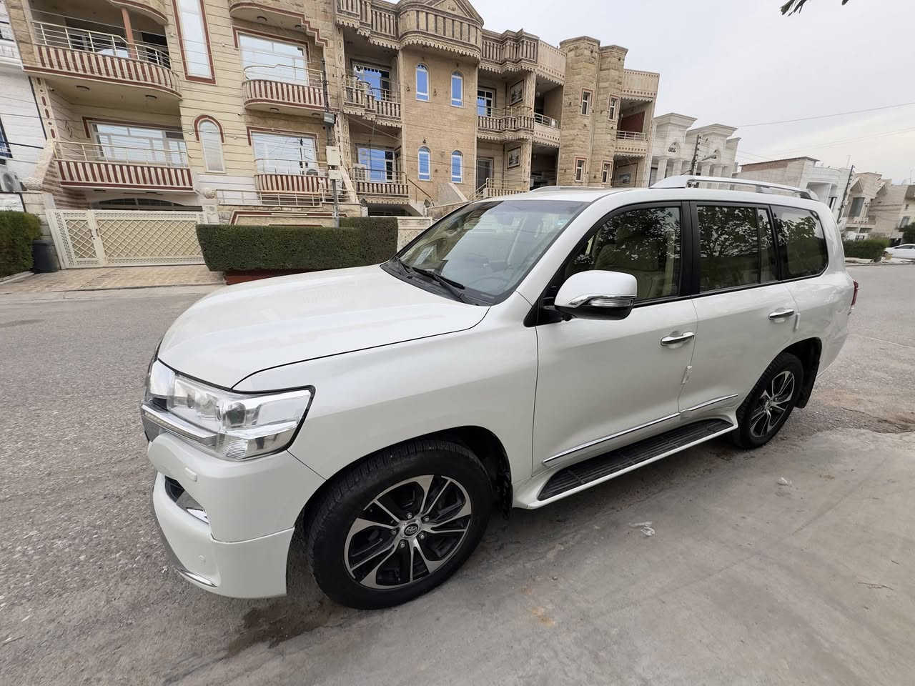 لاندكروز  2017 شركة مهند ٨ ايرباك فول  محرك  v8 المرغوب ٤٧٠٠ سياره جديده ماشيه ١٠٥ كم حقيقي باسمي مذكور السونار السعر 468 وبي وبي مجال للطيبين مكاني اربيل  *********** واتسا
