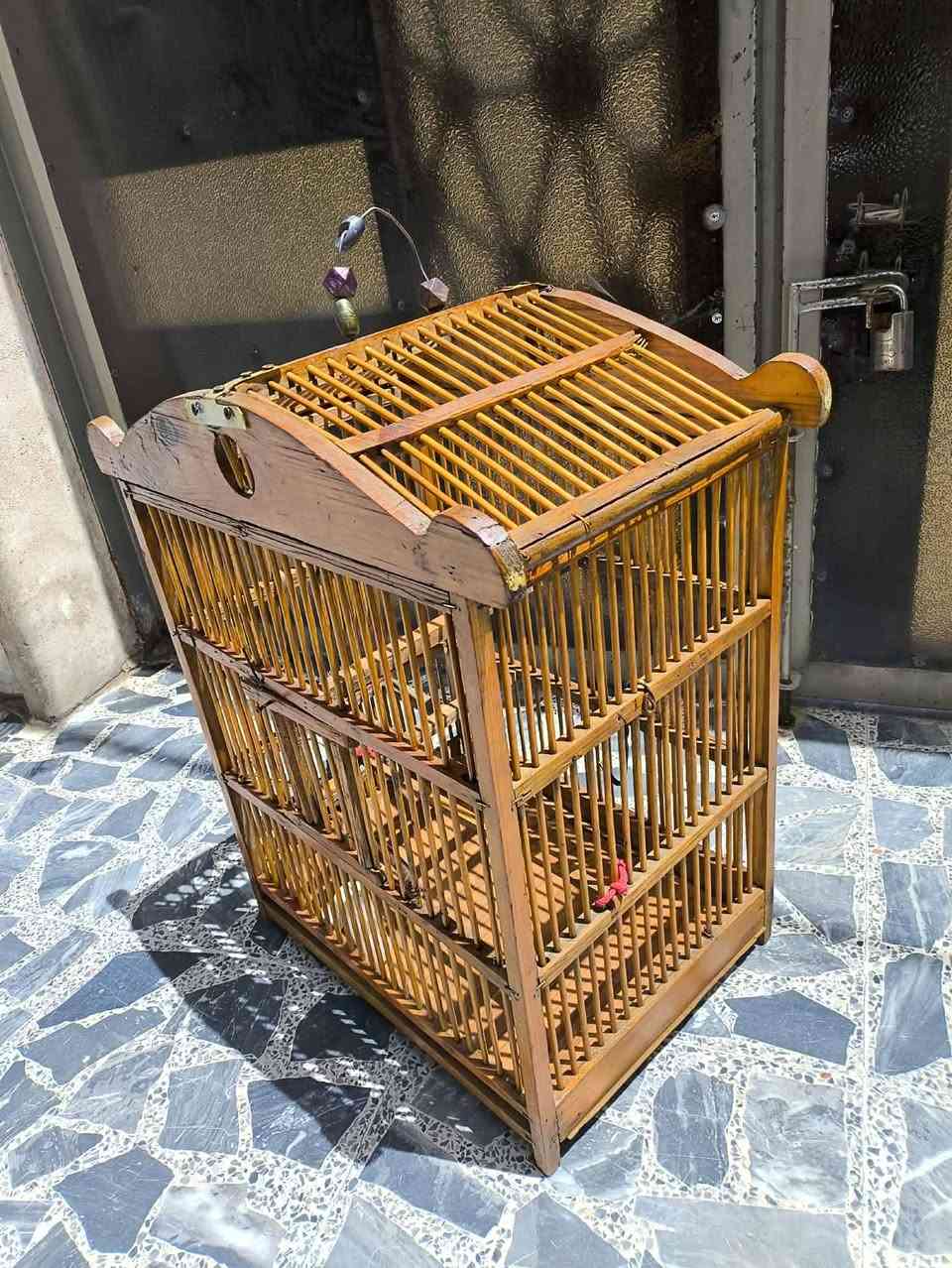 قفص بلبل للبيع فصال ملكي 
نضافه ميه بل ميه
السعر20


**إذا كنت صاحب هذا الإعلان وتريد حذفه لأي سبب، رجاءا أرسل رسالة إلى الدعم الفني**