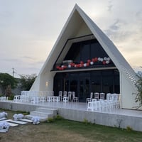 مزرعة ورق التوت • مسبح • حي العباس