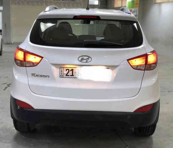 سلام عليكم هونداى توسان للبيع موديل 2015 شكل جديد سياره احله من صور سياره مال بيت جديده ماشيه 130 آلف تايرات جديد بسمى رقم سليمانية جديد سنويه لحد 29 كتلوكات و سويجات اثنين موجود مواصفات تحكمات استيرن إشاره بل مرى تبريد قطعتين لايت ليد لايت اسود ويل اسود بلادى محرك الفين دوش مامفتوح سياره كله على بلاد سياره مكفول كفاله عامه ماعده صندوق خلفى جوه رقم شويه بيهه صبغ بعد مكفول سياره سعرها 170 بيهه مجال للشراى مكانى قضاء كلار اتصال ***********
