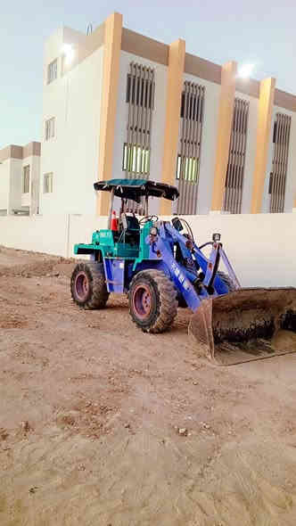 السلام عليكم اخوان شفل للبيع كومانسو ياباني حجم 50 مكينة جديدة شرط الفحص كير جديد كفالة عامة بأسمي محرك بالصندوق صارله ١٠ تيام حاويه سنويه ل ٢٧ مداور ثاني يوم بأسمي مباشر حصة كاز الف لتر تحويل الكاز اي محافظه المكينه حاليا بالعمل والعافيه علي يجنيهه رقم مبايل ***********
