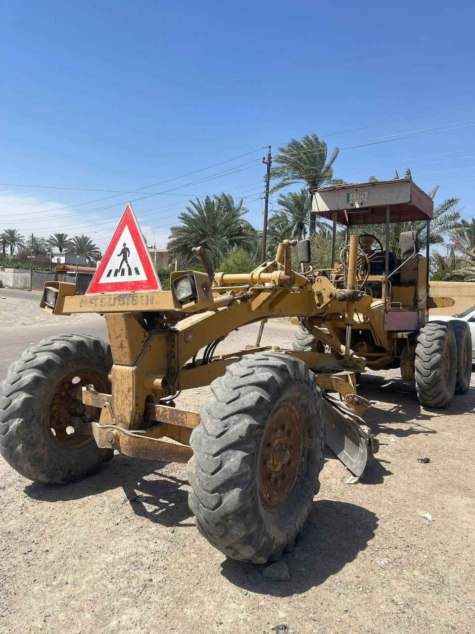 السلام عليكم كريدر مسيوبوشي مديل٨٢ للبيع مكان بغداد تحويل ارقام وسنويه ثان يوم تخم تاير مكينه وكير وكسلات مفوله كفاله عامه لاستفسار ***********
