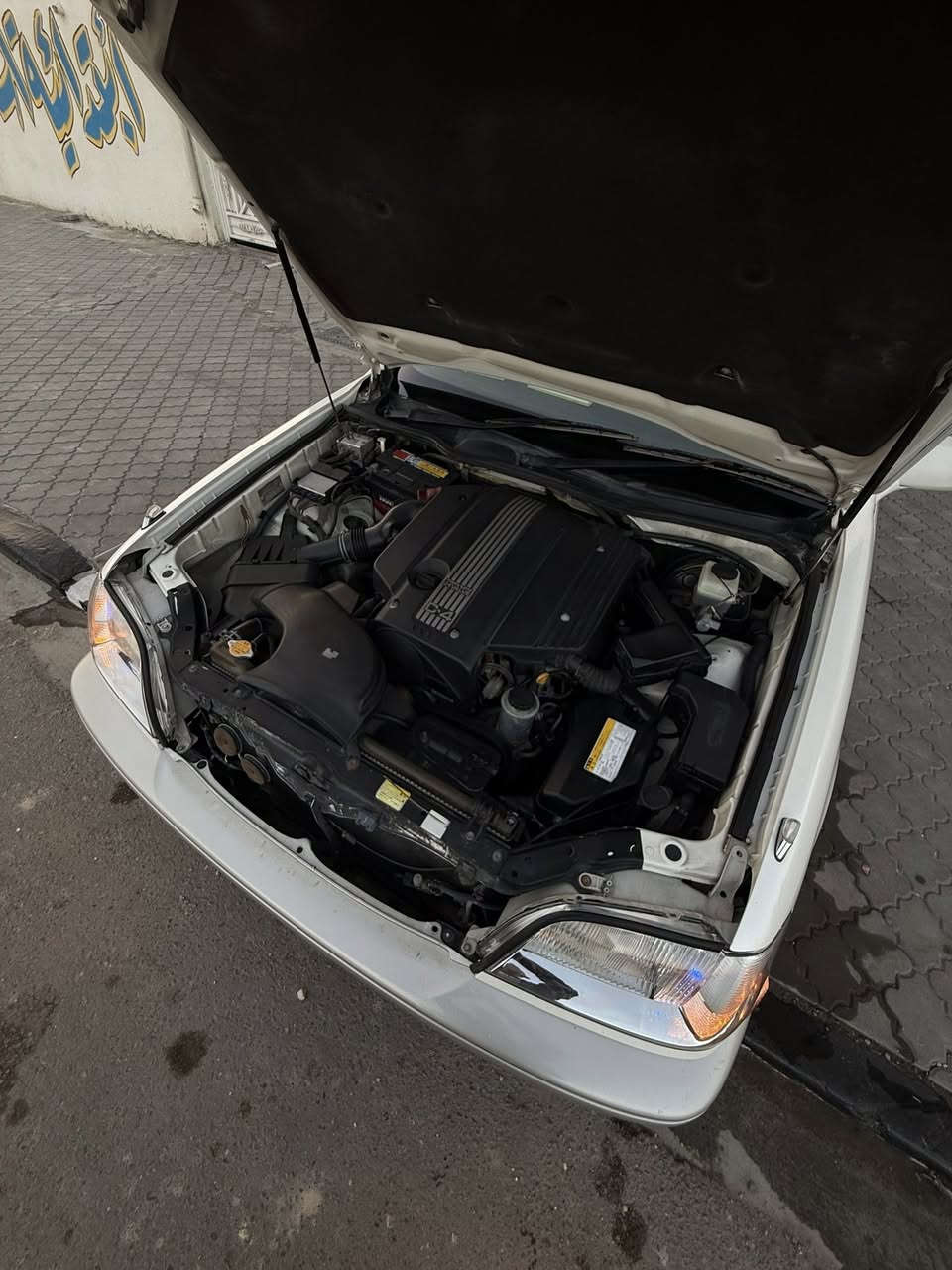 سلام عليكم جنون مديل(2000) لون لؤلؤي خضراوي رقم بصره هزه ورقم جديده وسنويه مجدده 31 سياره فقط نقل جثه والشغل ميه بل ميه سياره دخول جديد ماشيه شي قليل ثلاث 3   برده خلفيه كشنات كهربائه لايت متحرك دواخل بيجي سياره مكفوله من الكص والتبديل  والباقي  شرط سياره حيلل جديده وتحوير  100% 100 فوك وجوه  تبريد كله شغال حداديه خلفيه واماميه كله ميه بل ميه مشط جديد تخم تاير جديد كهربائيات كلهن شغالات سبير مانازل سياره حيل جديده وزيرو واحله من الصور تجي وتشوف بعينك الله شاهد ومانقصهه برغي حيل متعوب عليهه السعر(.  102) وبيهه مجال قليل العنوان البصره الرقم الهاتف(***********)
