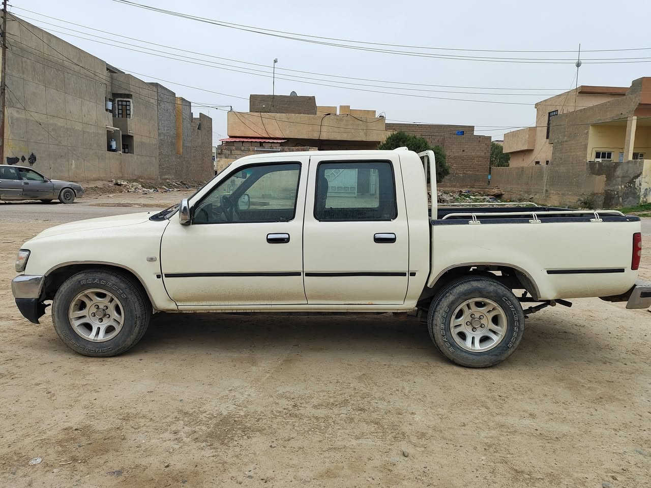 سلام عليكم شباب للبيع بكم دير موديل 2007 مصبوغة عام للجمالة محرك و كير شرط تخم تايرات جدد رقم نينوى ذولي و مشروع وطني و شرط التحويل و رقمها مميز و السيارة بأسمي السنوية لغاية 2029 سعر 50و بيها مجال مكاني تكريت و هذا رقمي ***********
