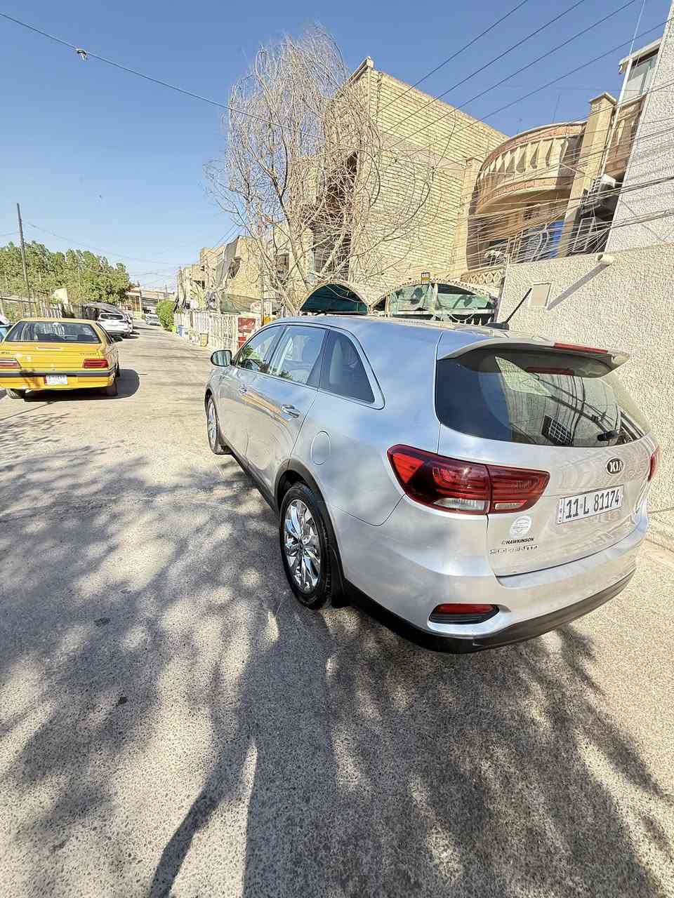 سورنتو 2020 لون سلفر وارد امريكي حادث تبديل بنيد مواصفات 7 راكب داخل صاج رادار امامي وخلفي دفع رباعي  تحكم ستيرن محرك 2400 شاشة كبيرة كامرة خلفية ماشية 79 الف 3 انظمة قيادة رقم بغداد باسمي تحويل ثاني يوم السعر170 للاستفسار الاتصال على الرقم ***********
