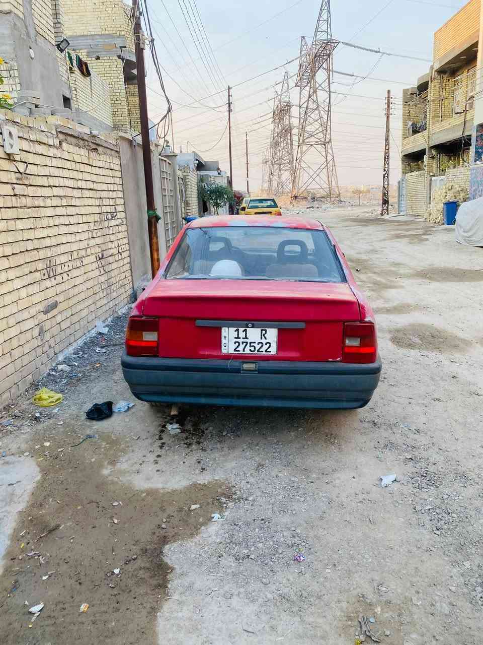 سلام عليكم موديل 1991 محرك كير مكفولات حداديه وتايرات75‎%‎سياره بلاد بدون صبغ اوضربه بيه جراد سنويه بسمي العنوان بغداد الامين الثانيه حجم 16 محرك السياره خير من الله *********** السعر 33
