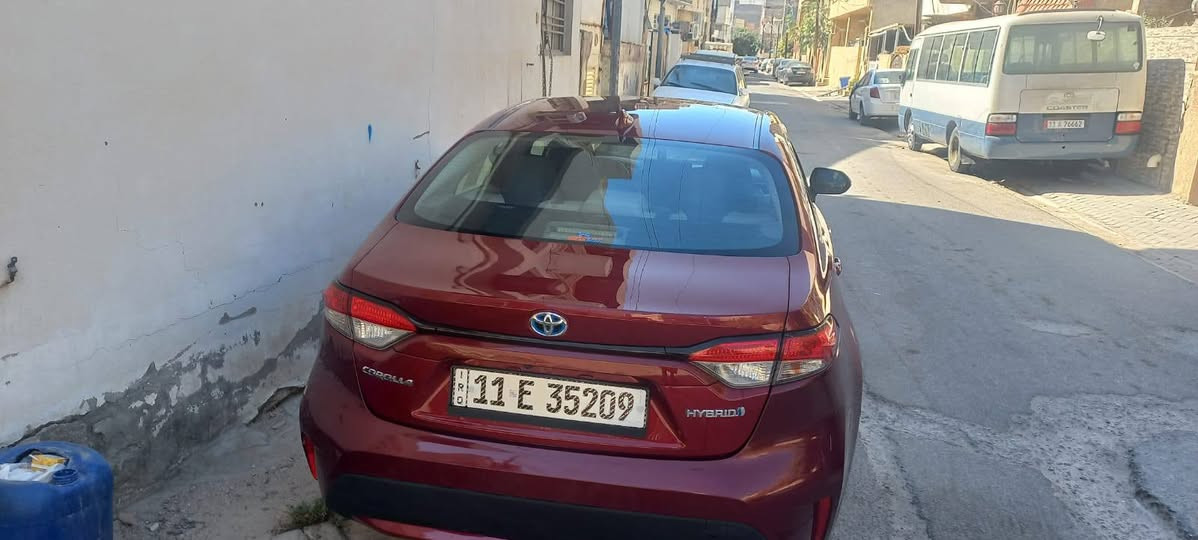 السلام عليكم
كورلا 2022 ياباني السياره وارد امريكي حادث جاملغ خلفي 

   رقم بغداد بأسمي تحويل مباشر 
السياره كامله هزه وسنويه باسمي 

محرك 1800 هايبرد 

ماشية 54km 

بصمه + دخول ذكي 

هاندر بريك بصمه + اوتو هولد 

رادار امامي 

سياقه اليه 

 كامره خلفيه 

مانع نزلاق + مود درايف +  ايكو مود 

كيجات شاشه دجتل 

حساس لايت كامل اوتو عالي ناصي اوتو + حساس ظغط اطار 

تحكم سترين كامل فول 

لايت زينون + لد صباحي 

السعر 135 

***********
