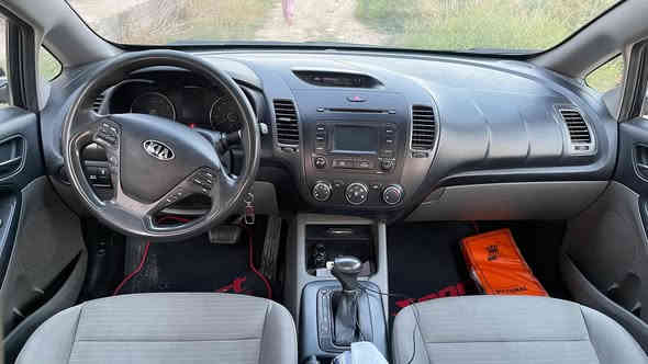 السلام عليكم كيا فورتي موديل ١٦ 
حادثها واضح بالصور رقم أربيل انكليزي مكان السياره بغداد 
سونار جديد قبل يومين 
السعر ١٠٠ وبيها مجال 
اتصل وتدلل  ***********
