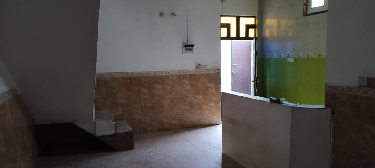 بيت للمراوس  للبيع 60 متر ركن منطقه 57 كلش قريب على شارع المكاتب يحتوي على غرفه وصاله ومطبخ واستقبال ب53 وبي مجال للاتصال ***********
