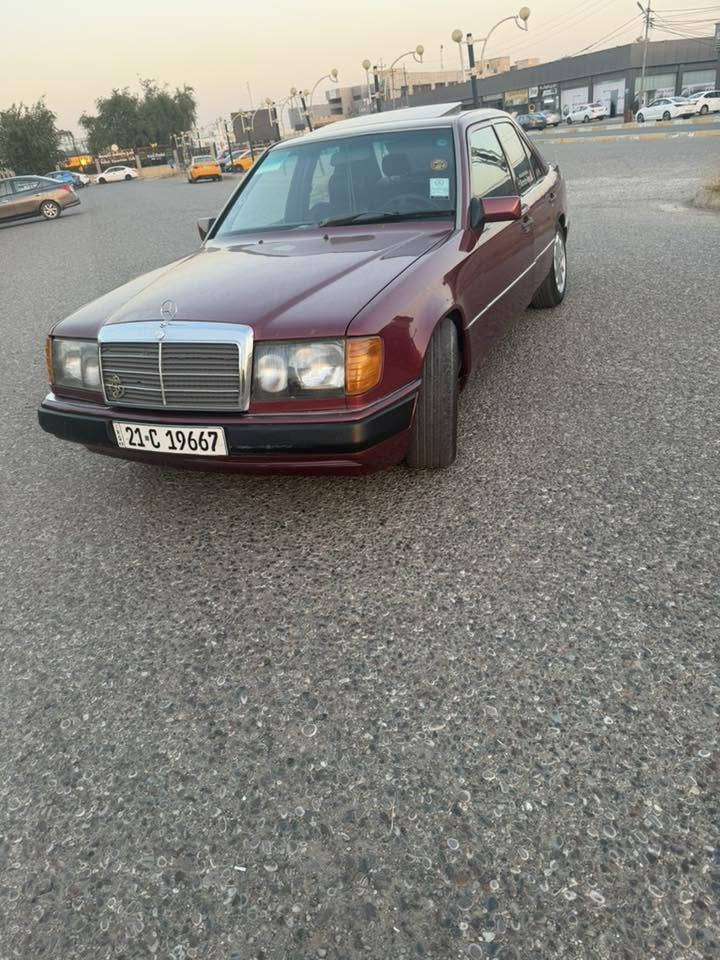 مرسيدس حجم1990 صيغ عام للجماليه كير ومحرك  ثاني نص تبريد وتدفئه صدر جديد وطخم تايرات جديده كهربائيات كلها شغاله وكير ومحرك شرط سنويه  لغاية ٢٩ورقم جديده شرط تحويل ووكاله سعرها ٦٨و بي مجال والشراي يخابرني وهذا رقم*********** سيارة نصبتها كلش حلو ويدلل مكاني كركوك
