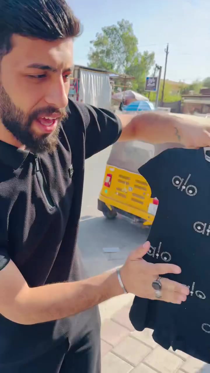 جمعة مباركة عروض العيد 😍
كل الهلا بيكم 
فرعنة الاول ع شارع مقابيل مجمع الولؤة 
فرعنة الثاني داخل سوق الشهداء بالفرع ٢ مجاورر كوزمتك ميدو


**إذا كنت صاحب هذا الإعلان وتريد حذفه لأي سبب، رجاءا أرسل رسالة إلى الدعم الفني**