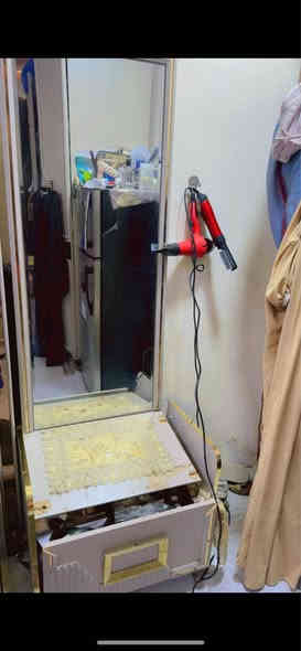 جربايه تركي قوي موهذا العادي وياها كومدياته ومرايته العموديه٢٢٥ بي   مجال  قليل البصره التنومه  حتى فيبرته وياها جبناها من نجار قويه ‭***********‬
مفتوحه وكامله مو مـᘓɹ̇ ذن غرف عاديه ماخذينه ب٣ ونص البصرة, العراق
