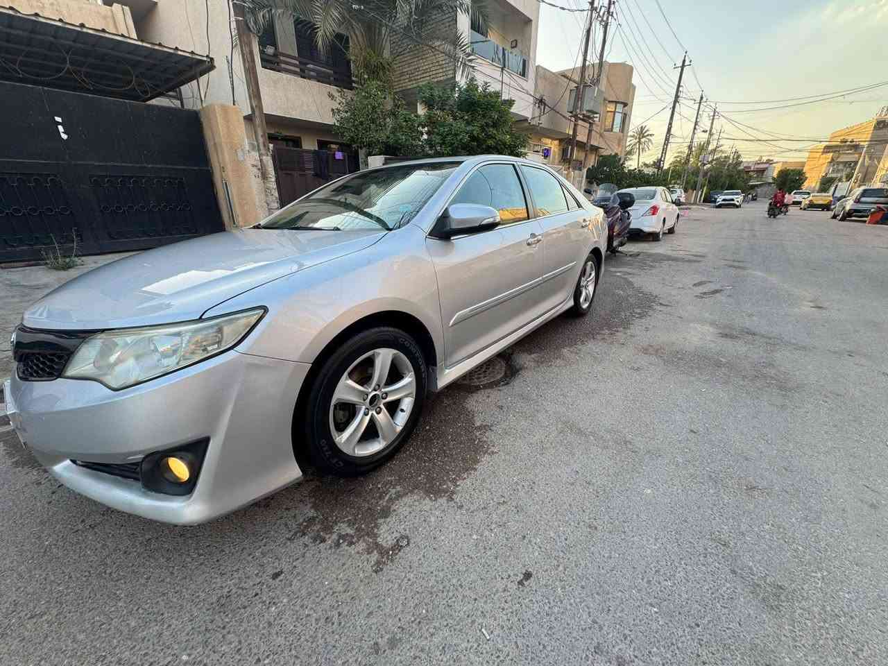 السلام عليكم.
كامري خليجي 2013 مكفوله  من الصبغ. عدا جزء من الدعاميه الاماميه
ماشيه113000 حقيقي  جاهزه لانقص ولاتبخير
مكينه2500
هزه وسنويه جديد
مكان السياره بغداد صليخ
كشنات جلد بيج  وكشن السائق كهرباء 
تبريد قطعتين
مري كهرباء
ترحيب 
تحكم سترين
نظام ايكو
وكروز سرعه
منظومه تبريد جديده قبل شهر
سيرفيس  للسياره كامل
كامره 
حساسات خلفيه
ويل حجم 17
دبل كزوز
السعر143 وبيها مجال للشراي
*********** بغداد, العراق
