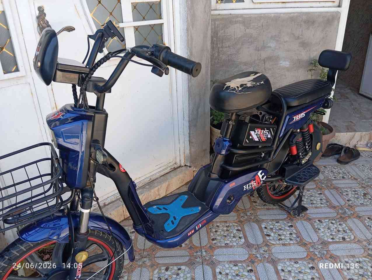 السلام عليكم باسكل شحن اربع بطاريات واربع سرع دبل اشاره باسكل نضيف كلش +مرايات كاربو فايبر صارلي 7شهر من شتريتها مكاني ديالى بعقوبة التحرير الحولي رقم *********** سعر 500وبيها مجال قليل والاستفسار اكثر تعال خاص
