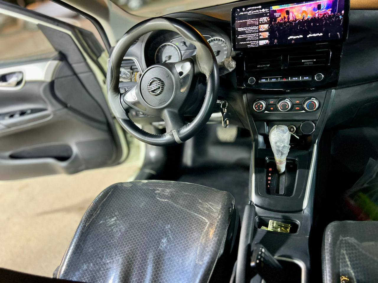 السلام عليكم 
نيسان سنترا 2025 
السياره شماليه رقم سليمانيه تريد تحويل تريد وكاله ثاني يوم
جديده السياره وكلش نضيفه 
خليجيه مكفوله من كل شي 
ماشيه اربع الاف
عارضها 118 وبيها مجال بسيط 
مكاني حله
***********
مكلف بالنشر
