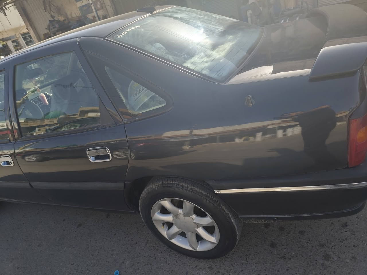 ئۆپڵ ڤێکترا بۆفرۆشتن مۆدیل ١٩٩٢
رەقەم سلێمانیە سەنەوی بەسەرچوە سەیارەکە خاوێنە توند تۆڵە
بەناوکردن و براوە غەرامە و گێر و مەکینەی بەشەرتە ؟
ئەوەی موشتەریە با تەلەفۆنم بۆ بکات ***********
شوێن/ کۆیە 
نرخی /٣٨ کەمێک مەجال 
گێر تۆماتیک
