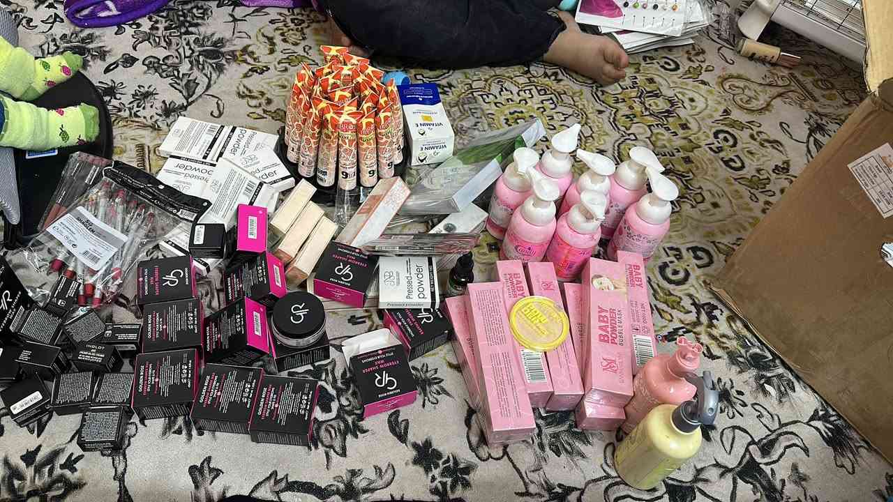 مرحبا عندي مكياج شلعه تصفية محل بيهن ١٠كيلو تقريباً بيها ربح خير من الله
اليحب يستفسر يتفضل خاص


**إذا كنت صاحب هذا الإعلان وتريد حذفه لأي سبب، رجاءا أرسل رسالة إلى الدعم الفني**