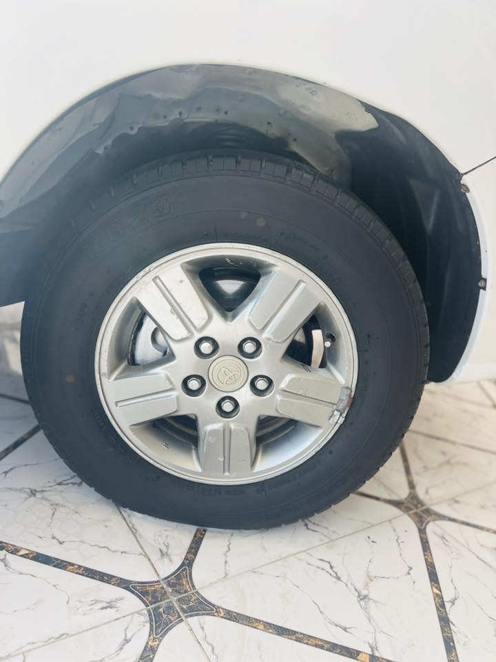 سلام عليكم بيكم موديل ٢٠١٢رقم بصرة كير عادي سياره مكفوله كفاله عامه سياره كير مكينه حداديه تخم تاير اكسن تبريد تايرات برجستون كامله سياره برقي ما تخلي عليه مكان سياره البصرة سعر١٧٠ رقم***********
