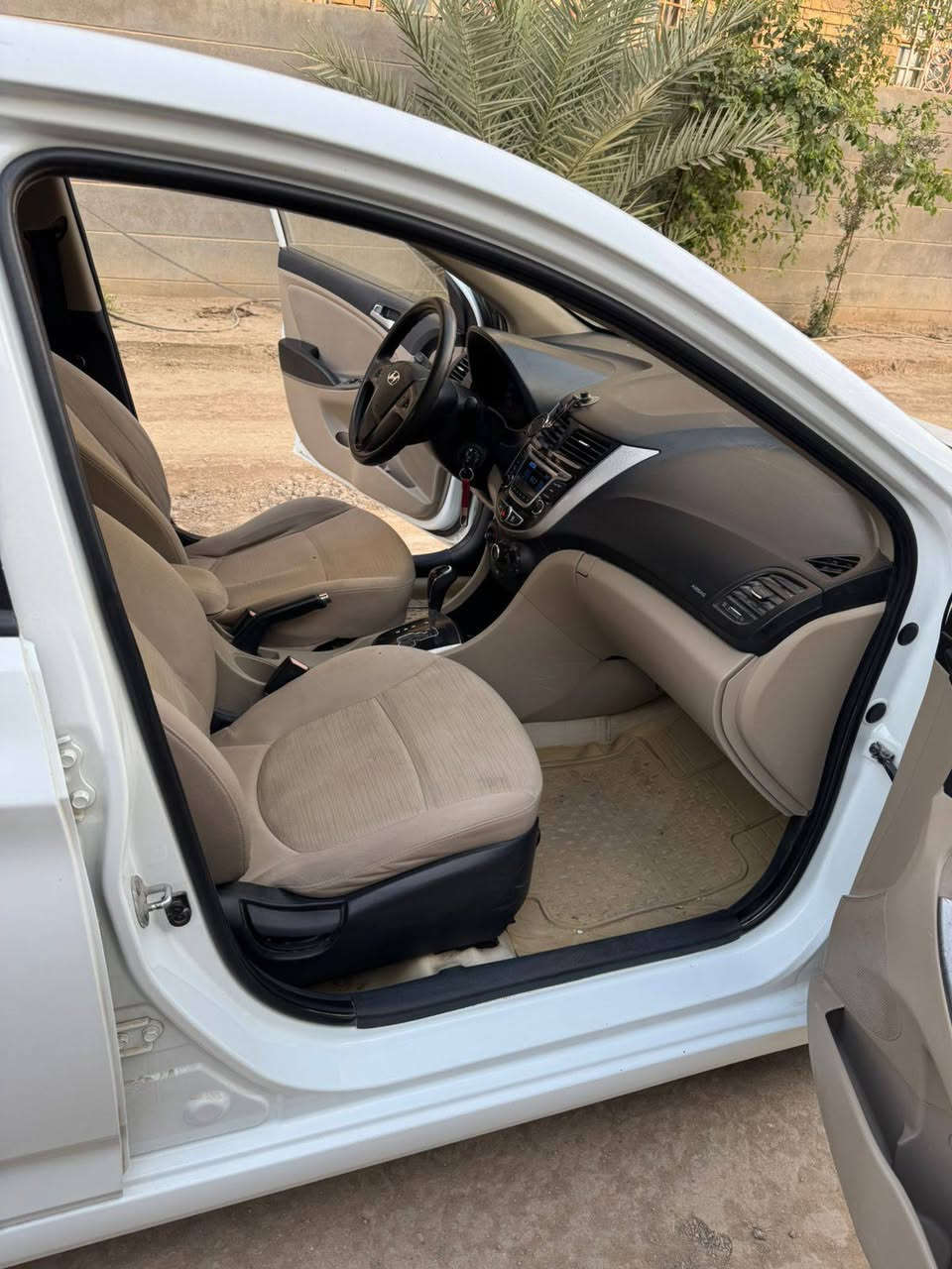 السلام عليكم اكسنت 2017 خليجي كفالة عامه 1400 نضافه 100% رقم بابل السعر 89 
للبيع او المراوس
للاتصال والمراسلة واتساب.  ***********
