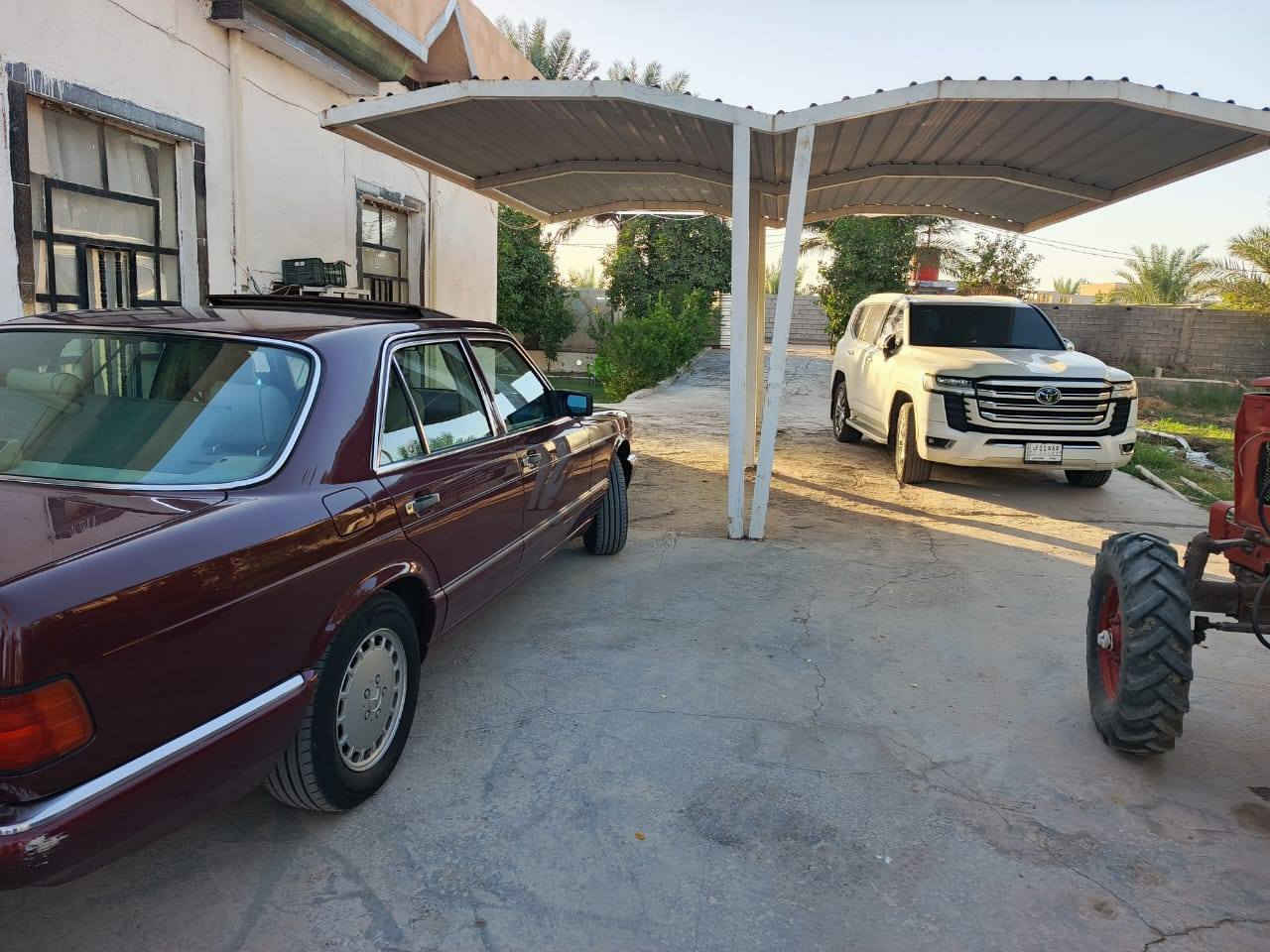 موديل ١٩٩٠
باب قصير
بأسمي
سياره جديده على وضع الشركه 
الشراي يعرف الجديده مالتهن
السعر المطلوب بيها ١٥٠ ورقه
***********
