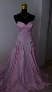 فستان الخطوبه اليوم جابولي متوفر للحجز واتساب او ماسنجر للحجز 07714230...