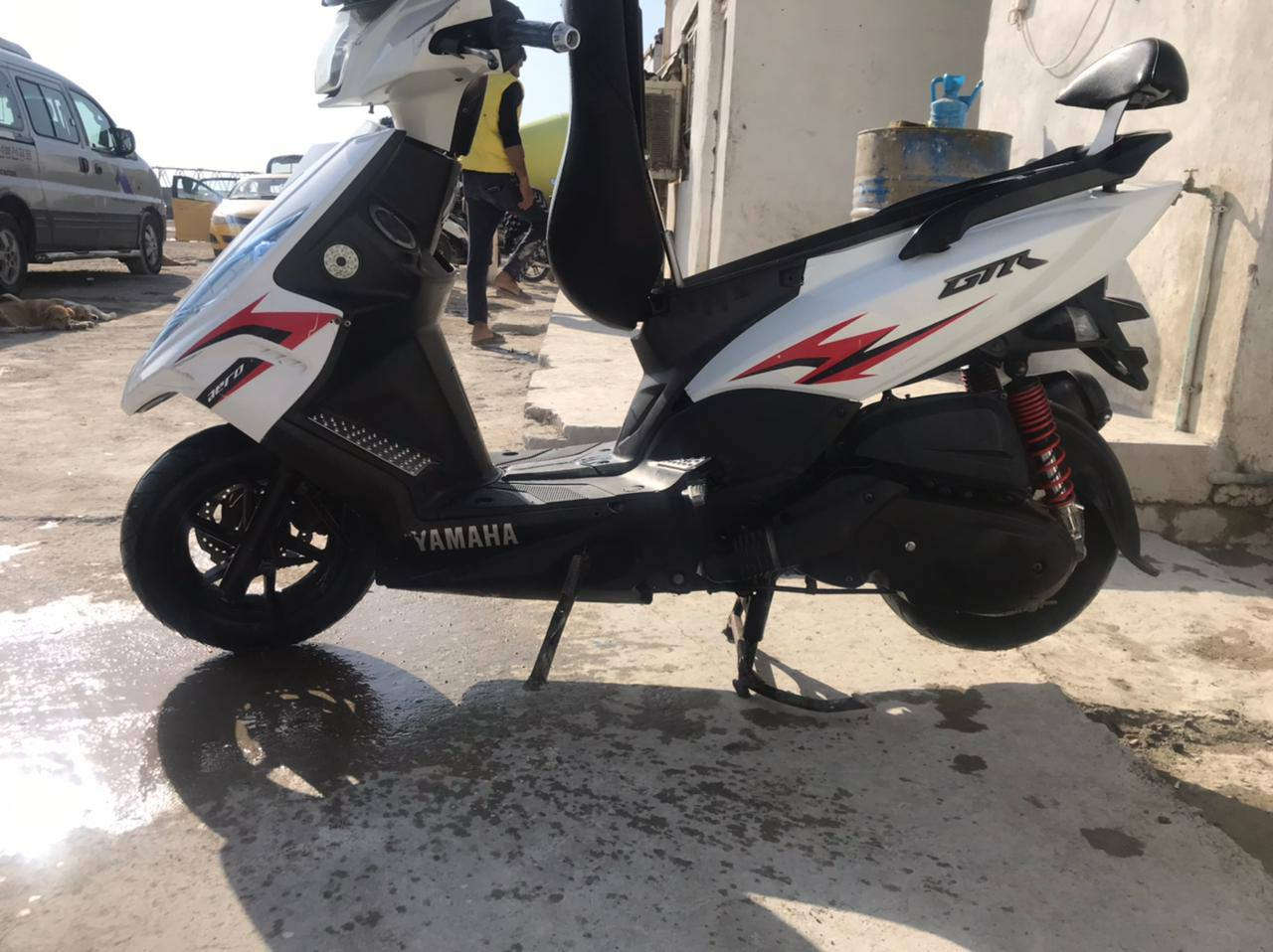 سلام عليكم اخوتي GTR موديل 2013/كفاله عامه مكفوله من كلشي الدراجه مال رمبه مصارلها هواي نازله من الرمبه مختمه كفرات حواضن قبق كلجات كلها مختومه السعر 1100 وبيها مجال قليل مكاني بغداد الشعله 
رقم الهاتف ***********
