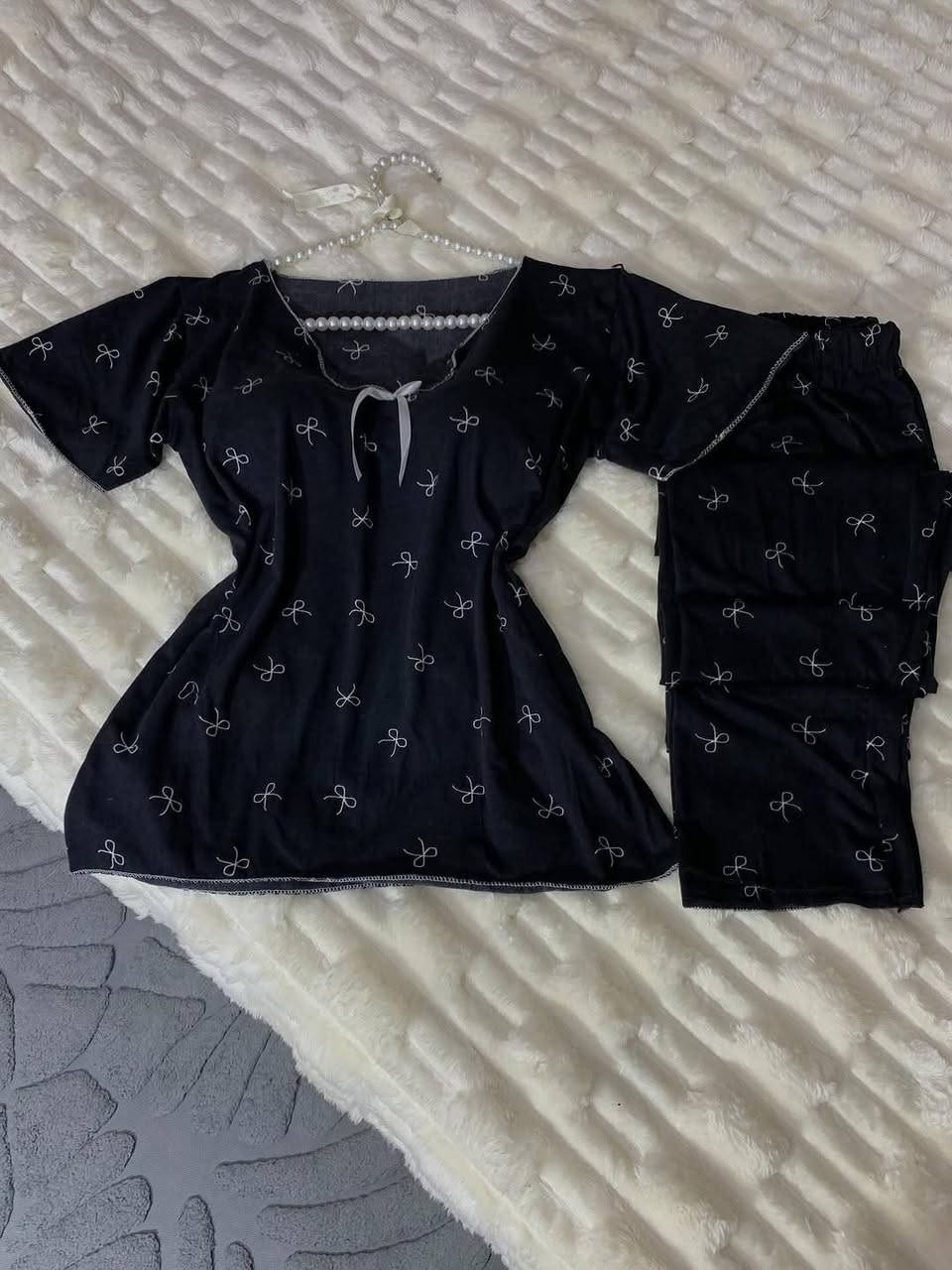 تراك مليان نزاكه ورقي القياس فري سايز يلبس من وزن 40-70
السعر 8
خامه فانيله قطن


**إذا كنت صاحب هذا الإعلان وتريد حذفه لأي سبب، رجاءا أرسل رسالة إلى الدعم الفني**