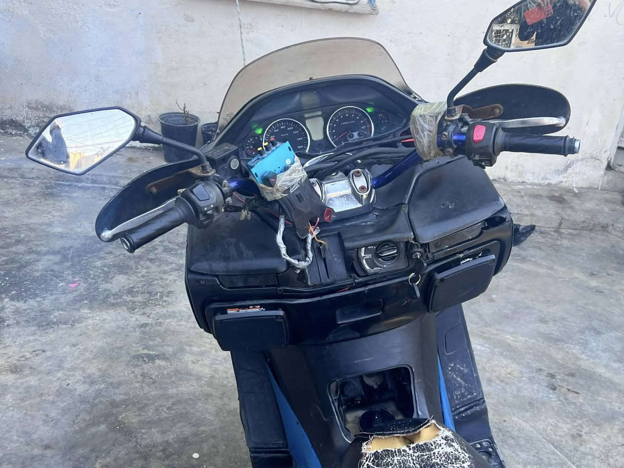 سلام عليكم 

دراجه سكاي ولف محرك ربع 
محرك جديد برغي ممفتوح بي كابريتر كهربائيات شغاله راديتر شغال سمعات شغاله دراجه كله شغاله نكره سلف نقص بس كلجات فقط كلجات السعر ٦٠٠وبيه مجال


**إذا كنت صاحب هذا الإعلان وتريد حذفه لأي سبب، رجاءا أرسل رسالة إلى الدعم الفني**