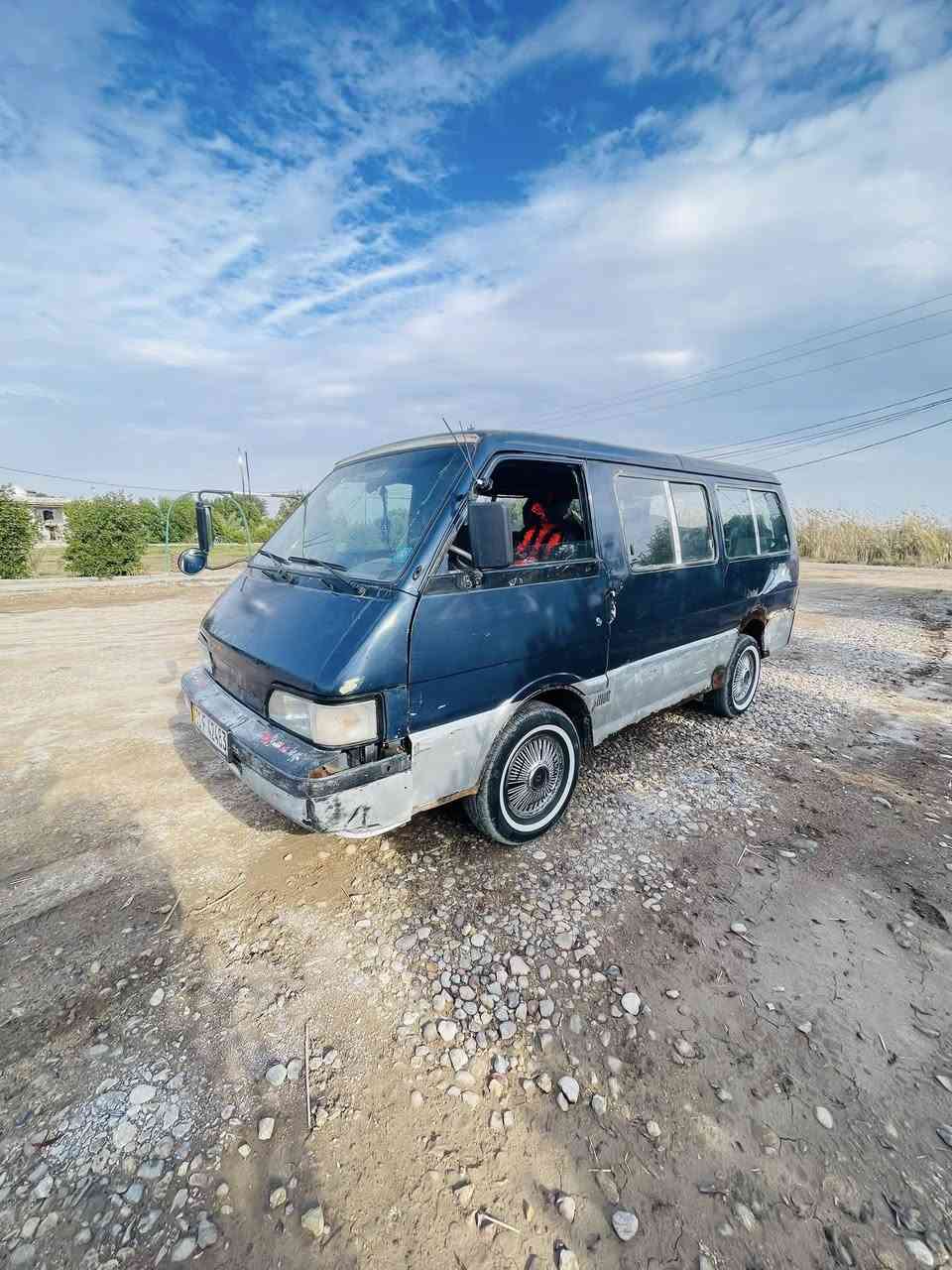 السلام عليكم كيه بسته 1994 رقم بغداد حمل السياره جاهزه علا آخر حبابه تخم تاير صدر كير محرك كله جاهز  المكان واسط الحفريه للستفسار ***********
***********
