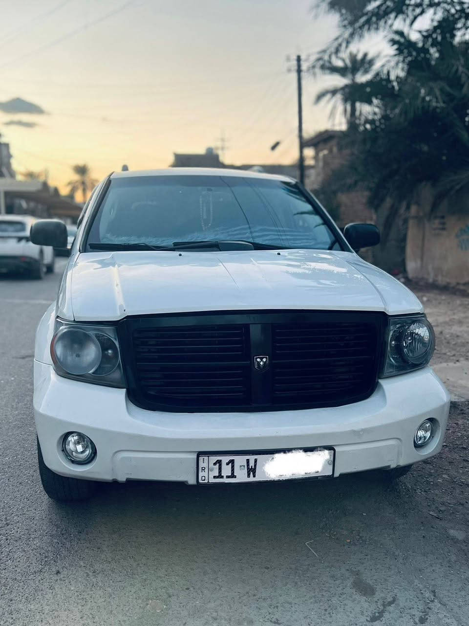 السلام عليكم دوج دورنكو موديل ٢٠٠٩ مكينه Hm 5700 كير  خير من الله  سياره هزه جديد بيه ٤قطع صبغ ٧ راكب جاهزه سياره رقم بغداد  السعر ٨٠ العنوان بغداد  رقم تلفون ***********
