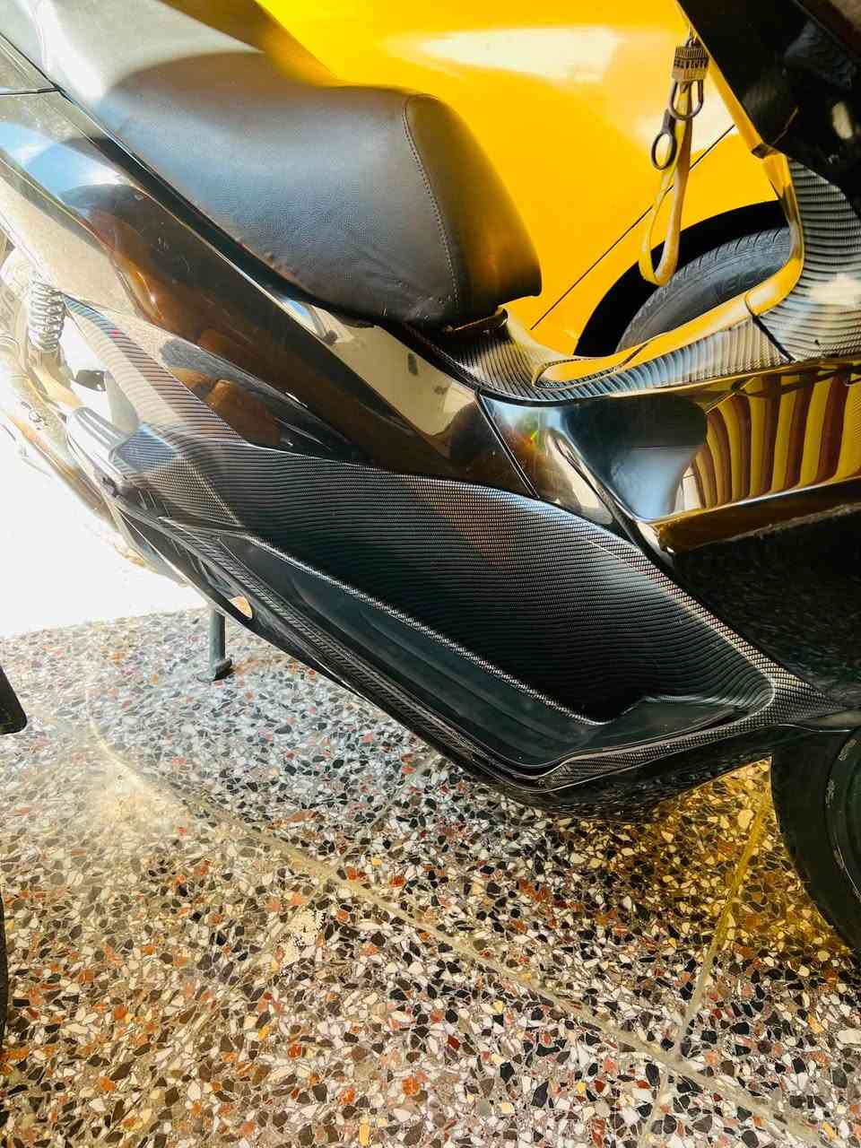 ‏السلام عليكم PCX جيل ثاني ياباني
مواصفات

‏تدفئه يدات وكشن ✅

‏حساس ازدحام ✅

‏حساس استان✅

ترايش فايبر كاربون اصلي وصالنصه رياضي ✅

‏🛠️ الدراجة: مكفولة  كفاله عامه

‏​​📍 الـمـكـان: بـغـداد

الهاتف :***********
