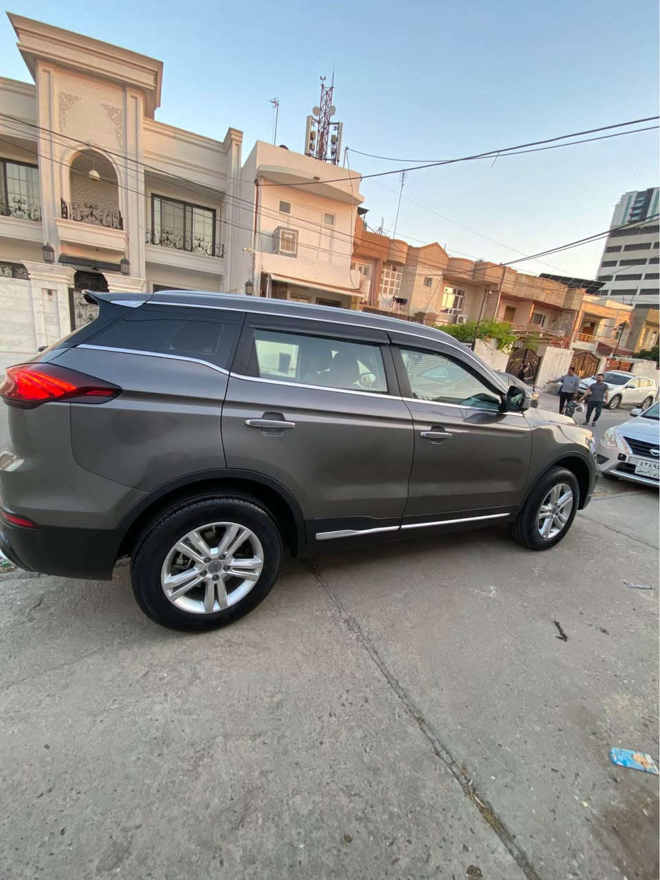 جیلی ئەزکارا ٢٠٢٣
سەیارەیەکی زۆر خاوێنە 
صبوغ هیچی نیە
81,000کم رۆیشتیە
نرخی 140$ وەرەقە کەمێك معامەلەی تێدایە
مۆبایل : *********** أربيل, العراق
