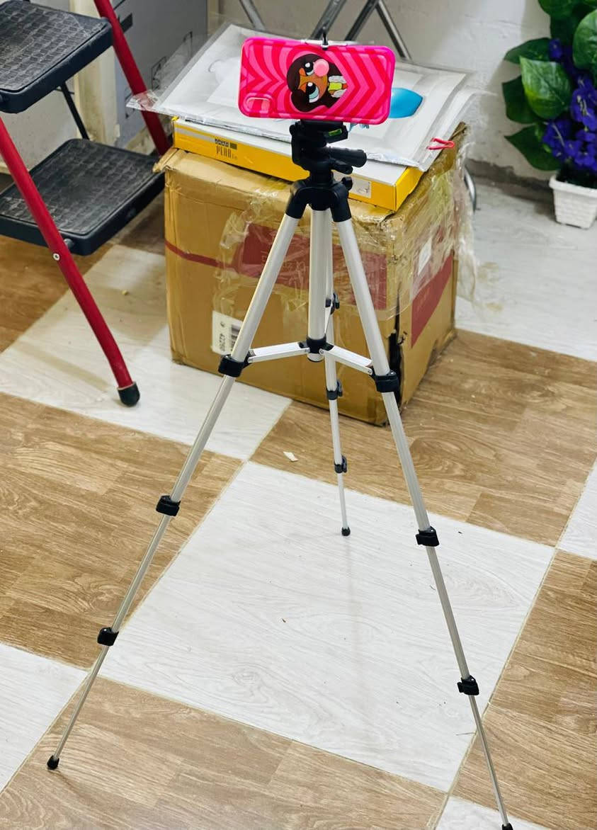 ستاند تصوير احترافي وسلفي كامل مع الملحقات 
7000
بكج حافظات 2ولصقه شاشه ايفون 14
5000

يتوفر لدينا خدمة توصيل


**إذا كنت صاحب هذا الإعلان وتريد حذفه لأي سبب، رجاءا أرسل رسالة إلى الدعم الفني**