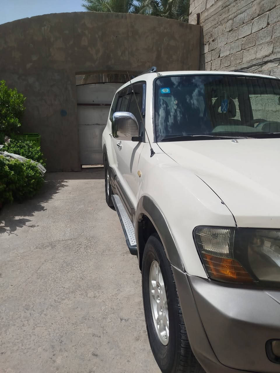 السلام عليكم باجيرو موديل 2002محرك3000 تبريد ثلج كير مكينه  مكفولات المرايات شفط السعر 73 وبيه مجال  الرقم *********** عنواني بغداد.  بسمي تحويل ثاني يوم
