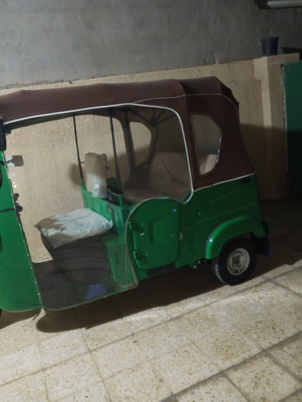 السلام عليكم تكاتك 22شهر 12مرقمه تكاتك مكفوله 9700وبيها مجال  مكاني وره سده مال نهيت حي اور ***********تكاتك
