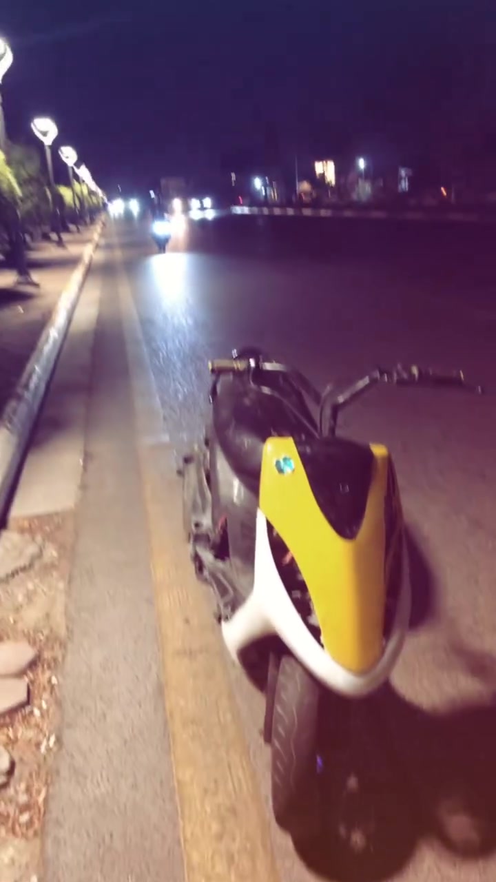 سلام عليكم ماكس عدله للبيع مكينه ٥٥كلجات رياضي دراجه نكره سلف صلانصه fm دراجه شلعتها شيلك وتركعك *********** واتساب متواجد هم مراوس او بيع ب٣٧٥ وبيها مجال قليل مكان بغداد شارع فلسطين
