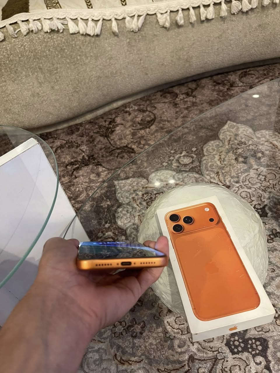 سلام عليكم آيفون 17 برو ماكس السيم كارت ذاكره 256 بطاريه ١٠٠ مستبدله فقط شاشه ٣ خيارت اصليه شاشه القديمه موجوده  السعر مليون 600 بعده بضمان / *********** المكان بغداد بلديات شارع مصرف
