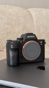 سوني A7iii • نظافة ٩٥٪ • عداد ٤٥٠٠