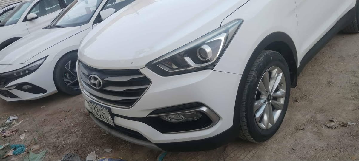 سنتافي ١٨ فور ويل مكفولة بدي ومكينه وكير ٤ سلندر تحكم ستيرن فول شاشة كامره تحديد مسار مانع انزلاق منحدرات سبعه راكب تبريد ٣ قطع ***********ع  محمد عبد الحسين  رقم وحساب مالك السياره
