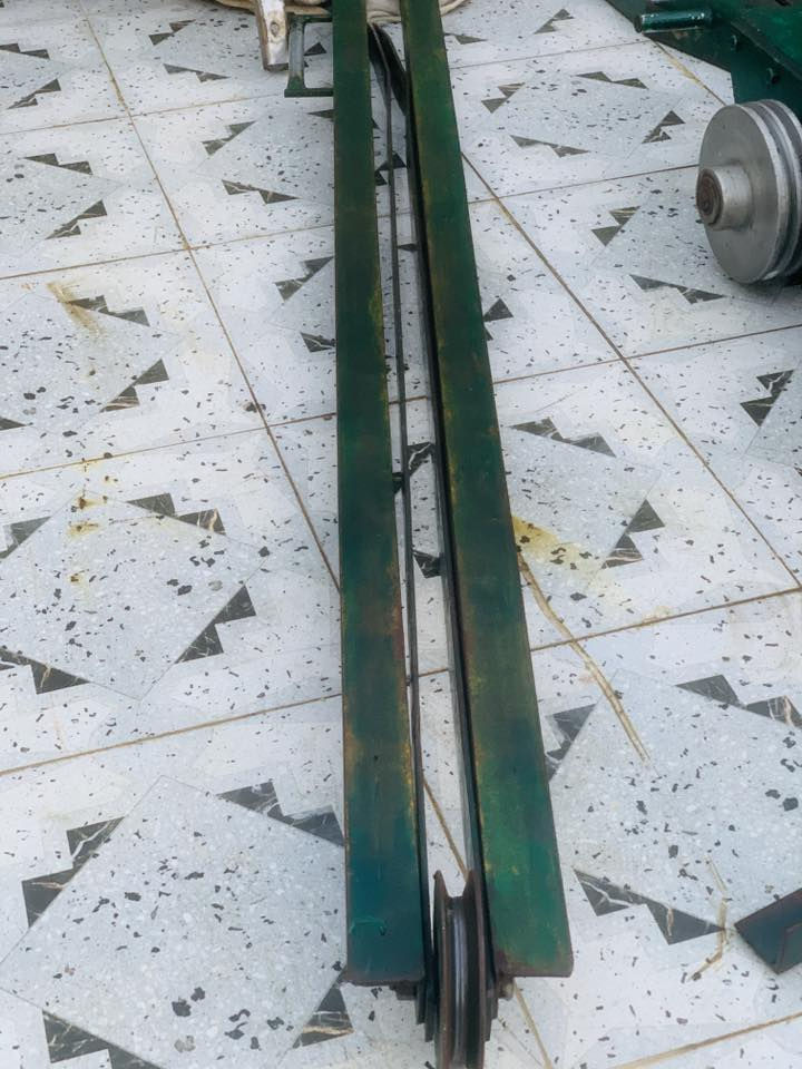 سلام عليكم ونج للبيع أربع عرباين جاهز للشغل السعر ١٣٠٠وبيً مجال ***********
