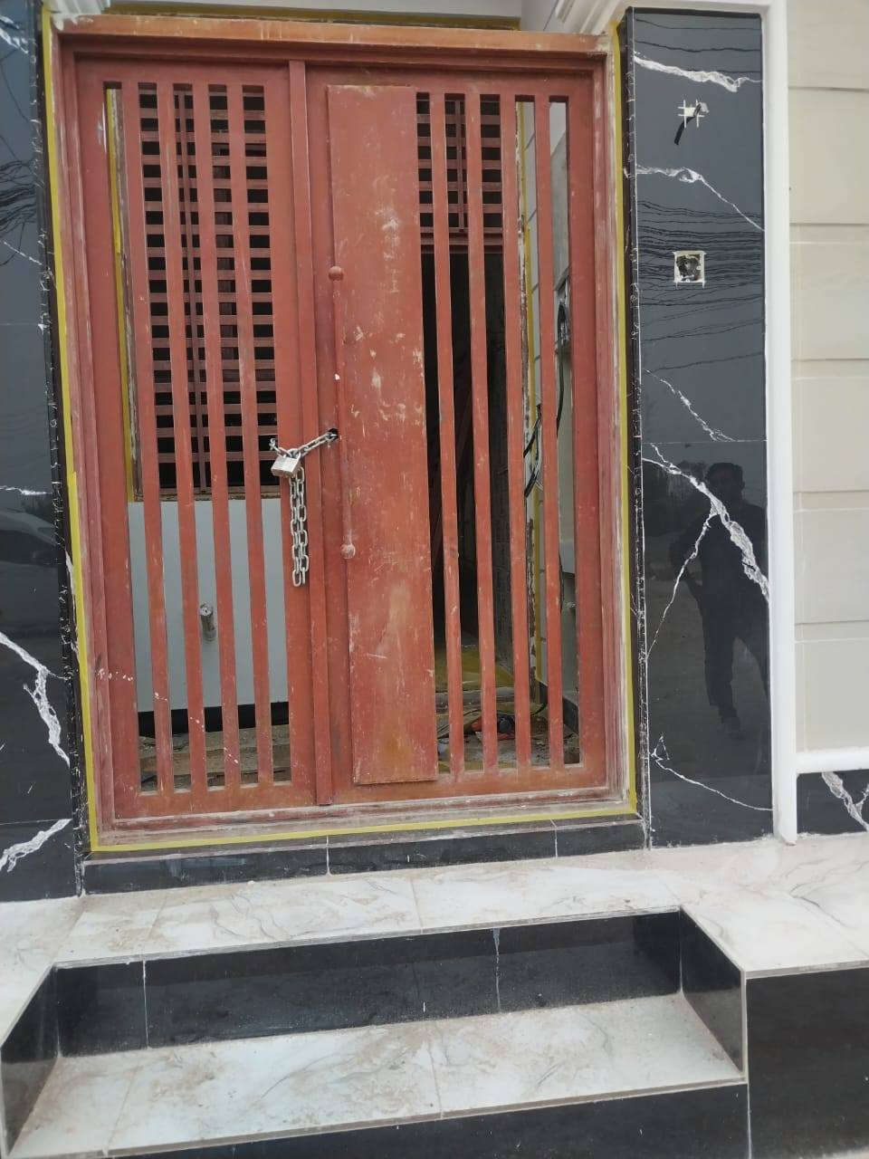 السلام عليكم خلفة صبغ متفرغ اعمل طلس سقوف جبسن بورد وتصليح وسنفره جدران وصبغ وتغير الوان السيراميك من دون تفليش صبغ واجهيات ولبخ وتقطيع وطلس وديكور صبغ بيبان وشبابيچ اعمل تحت مهندس شغل درجوله شرط قنعت الزبون متواجد في كربلاء رقم التواصل ***********
