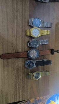 ساعة • للبيع • واتساب