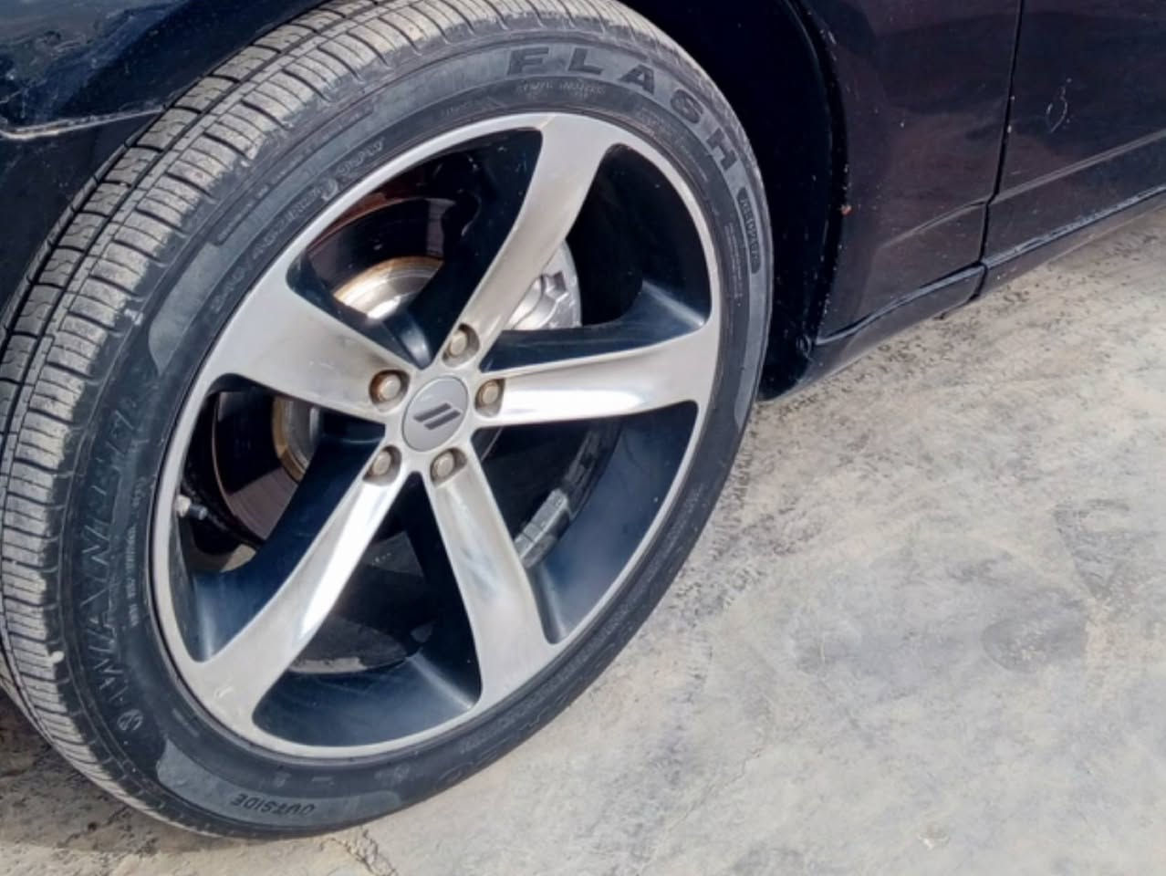 السلام عليكم عندي هذا الويل ويا تخم تاير حجم 20
اريد مراوس ب18بوليسي


**إذا كنت صاحب هذا الإعلان وتريد حذفه لأي سبب، رجاءا أرسل رسالة إلى الدعم الفني**