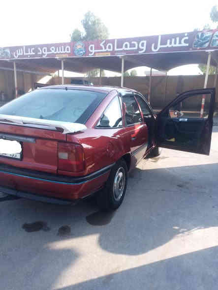 موديل 1991 
بدون ضرر 
رقم كركوك مشروع وطني
دفتر بنزين موجود 
سيارة مابي اي عيب نضيف كلش 
سعر 45ومجال
رقم تليفون ***********
