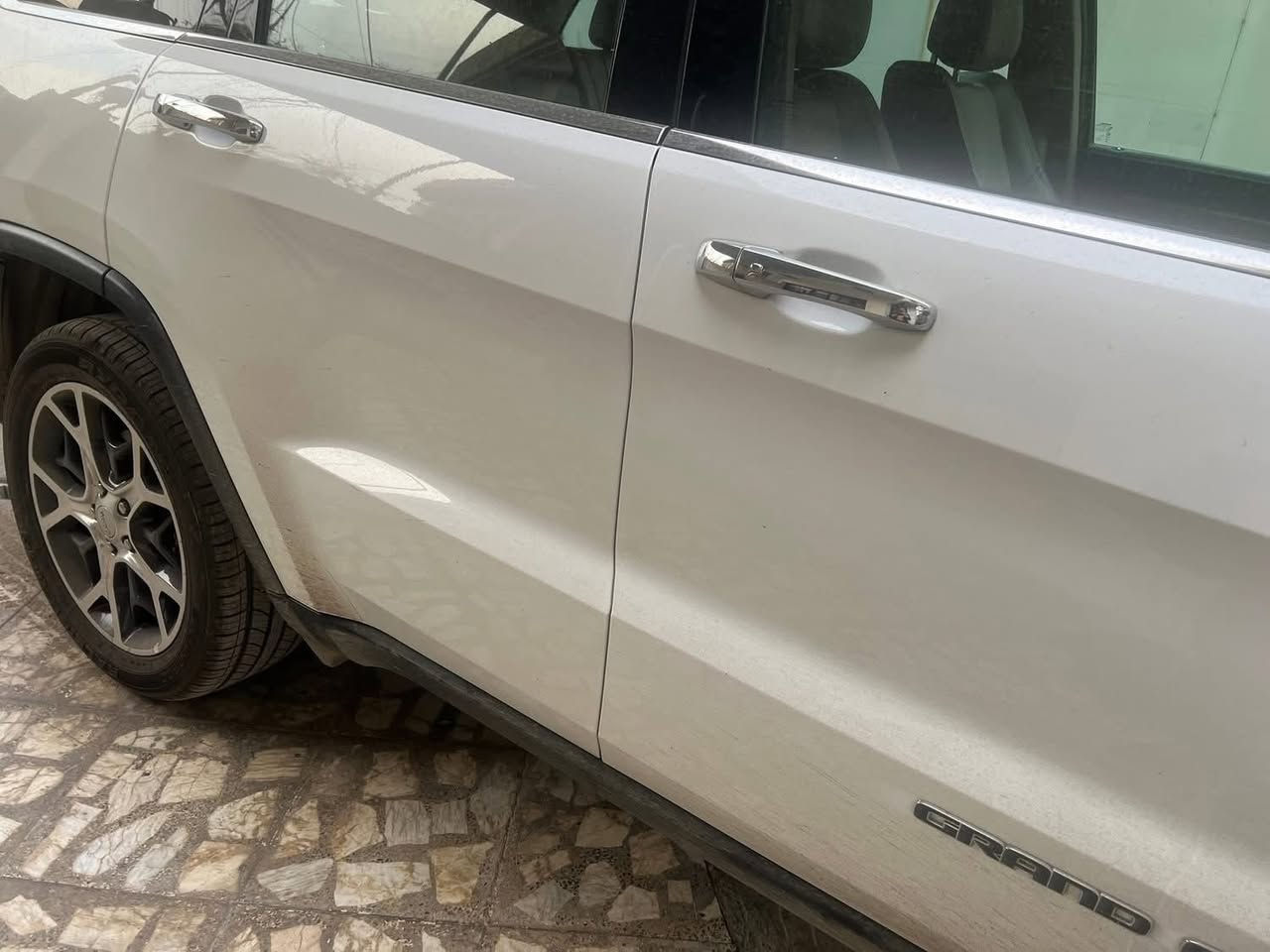 السلام عليكم
🔥للبيع – خليجي (لمتد بلص)كامل مواصفات

مكاني بغداد الحريه 

✨ موديل: 2019 خليجي

✨ فئة: Limited (لمتدد بلص)

✨ بدون أي حادث

فقط بارد جامع خلف الساىق 

✨ رقم بغداد

ماشيه٨٢ الف كيلو متر

💎 المواصفات الكاملة:

✔️ محرك 6 سلندر 3600

✔️ دبل (دفع رباعي)

✔️ فتحة سقف بانوراما

✔️ جلد فاخر وكالة

✔️ شاشة كبيرة 3 + نظام ملاحة

✔️ كاميرا خلفية + حساسات أمامي وخلفي توقف ذاتي

✔️ تشغيل بصمة (دخول وتشغيل بدون مفتاح)

✔️ ريموت ستارت (تشغيل عن بعد)

✔️ مقاعد كهرباء + تسخين مقاعد

✔️ مثبت سرعة

✔️ تخم تاير جديد

✔️ إنارة LED نهارية

✔️ نظام ثبات إلكتروني

حساسات أماميه وخلفيه 

بخاخ ماء ع المصابيح الاماميه 

مانع تصادم خلفي 

مرايه متحسسه للضوء العالي

🚗 السيارة استخدام شخصي، نظافة عالية جداً، فحص كامل.

🔥 ما تحتاج صرف نهائياً – عليها ادامه كامله.

💰 السعر ٢٩٠ وبيه مجال بسيط 🔥

📞 للحجز والاستفسار:

‭***********
