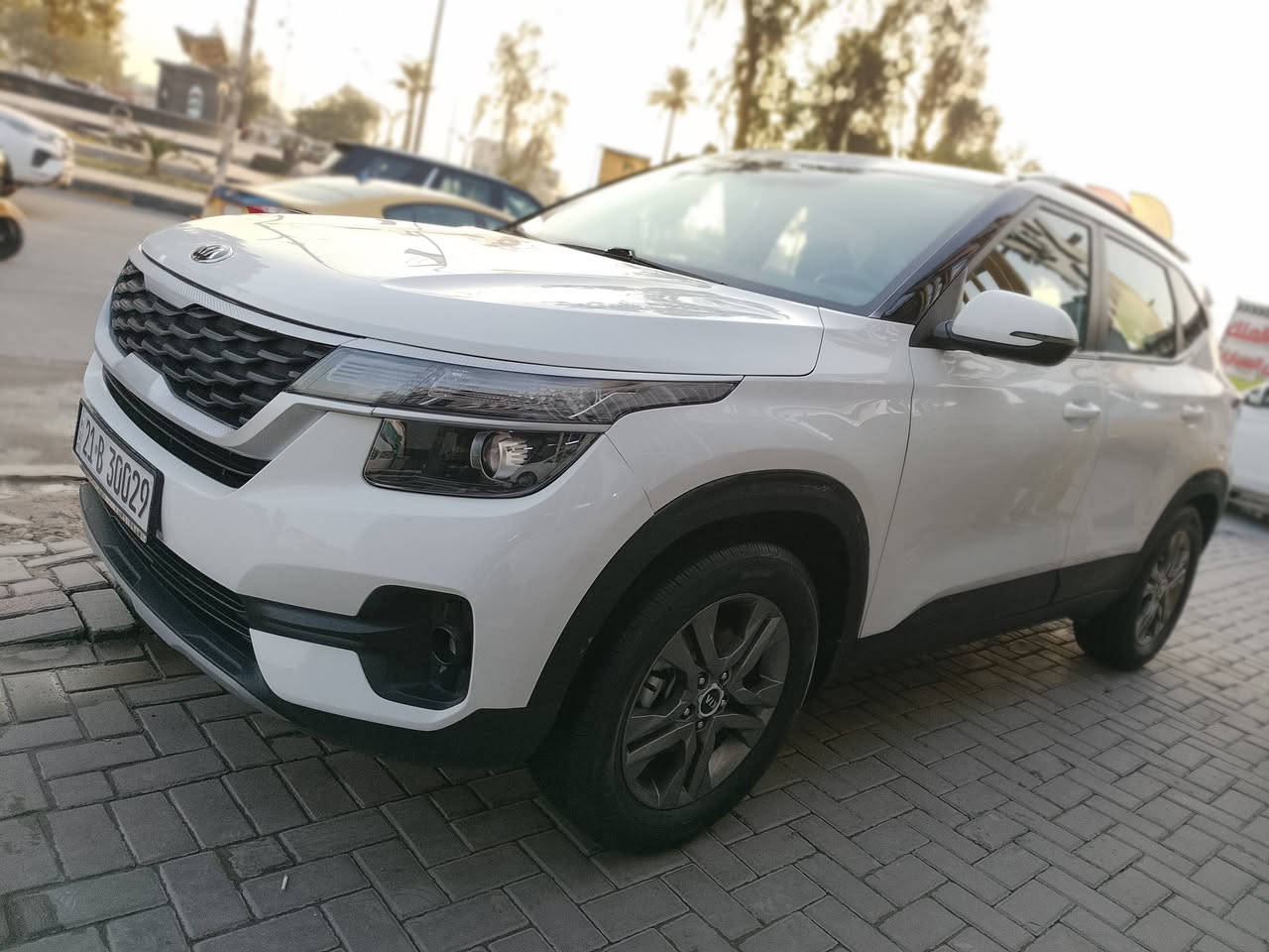 .السلام عليكم سليتوس اللبيع موديل 20 خليجي سياره
فول مواصفات سياره 1/1 كير محرك تبريد مكينه كفاله عامه بلادي تخم تاير شواصي مكفولات بلادي 
مكفول من الضرب لا تبديل لا صبغ بارد قليل بيه 
سونار موجود بل رقم سليمانيه شكل جديد نكليزي سنويا جديد هزه جديد بسمي  جاهزه بل عافيه ياخذها 
سعار سياره 153بي مجال شي بسيط 
العنوان بلديات نتصل وتدلل عله رقم 
***********
