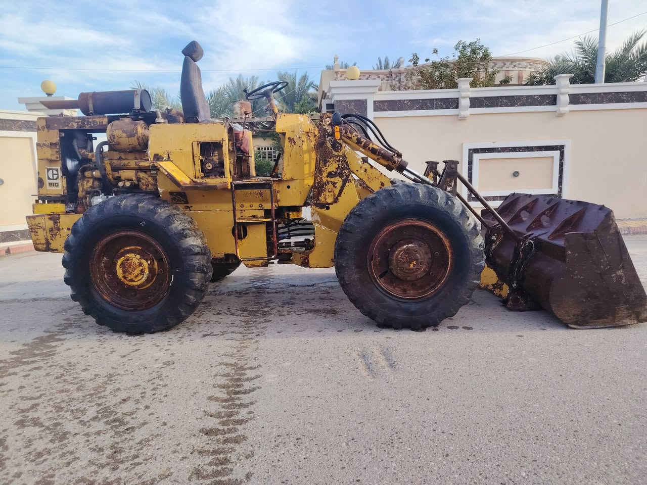 السلام عليكم شفل كتر بلر 910 محرك ناين ففتي 4سلندر محرك وكير مكفولات وبم تجفيت كامل جديد بريك الشفل جاهز للشغل  للاستفسار ***********
