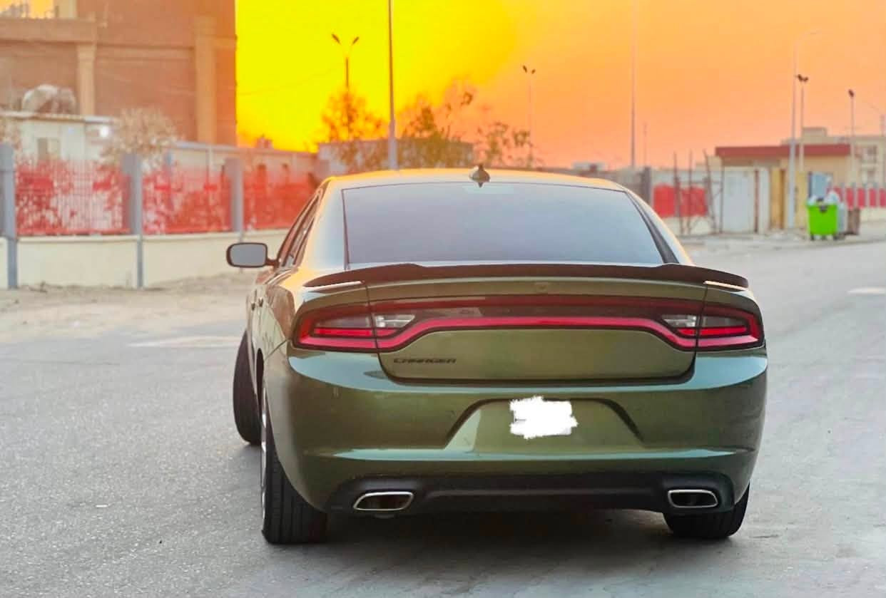 السلام عليكم بسعر مناسب ☘️
210 وبيه مجال 
(جارجر  SXT وارد امريكي ) 
‏‎الموديل : 2023 اصل الاصدار الاخير  .
‏‎( المحرك : 6V 3600 ) 
‏‎(الحادث: جاملغ مصبوغ، والبنيد مبدل أصلي وكالة، ) 
‏‎( سياره جديده ) 
( حرة ترقيم جميع المحافظات)
‏‎المواصفات :
‏‎* حساسات خلفية . 
‏‎* شاشه كبيرة مع نظام كار بلاي .
‏‎* ويل قياس 20 خليجي اصلي . 
‏‎* مصابيح امامية زنون . 
‏‎* كشافات الضباب زنون . 
‏‎*دفع تو ويل   . 
‏‎* تشغيل عن بعد . 
‏‎* محدد سرعة . 
‏‎* بلوتوث . 
‏‎* كاميرا خلفية .
‏‎* دخول ذكي (بصمة) . 
رقم صاحب السيارة: ***********‏‎
العنوان :البصرة 📍
