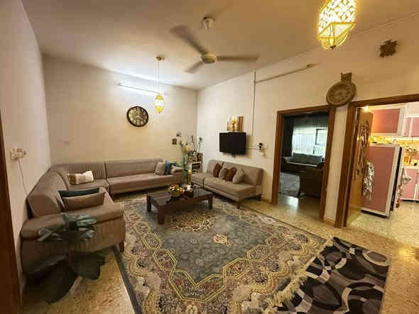 دار مساحة ٢٠٠م طابو طابق واحد بناء حديث يحتوي على ٢غرفة نوم وستقبال وهول ومطبخ ارضية سيراميك موقع البيت منطقة واحد حزيران قرب جامع الغفران خلف الشارع العام سعر ١٥٠مليون 
------------⬇️
مستعدون لاستقبال عروظكم في كافة مناطق كركوك وترويج لها عبرة صفحة المكتب⬇️
----------------
مكتب الانمار للعقار📡
مبايل ***********او ***********
موقع المكتب❓
على السايدين مال حزيران مقابيل منفذ واحد حزيران
